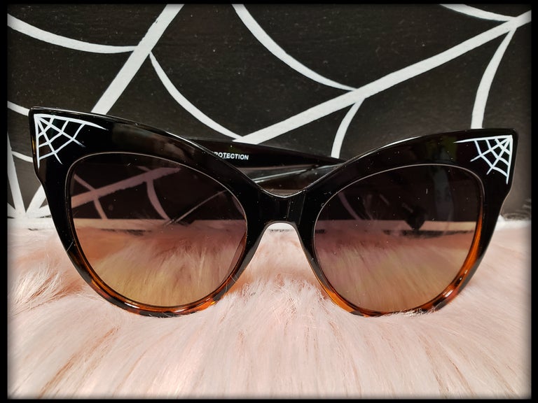 Widow Shades