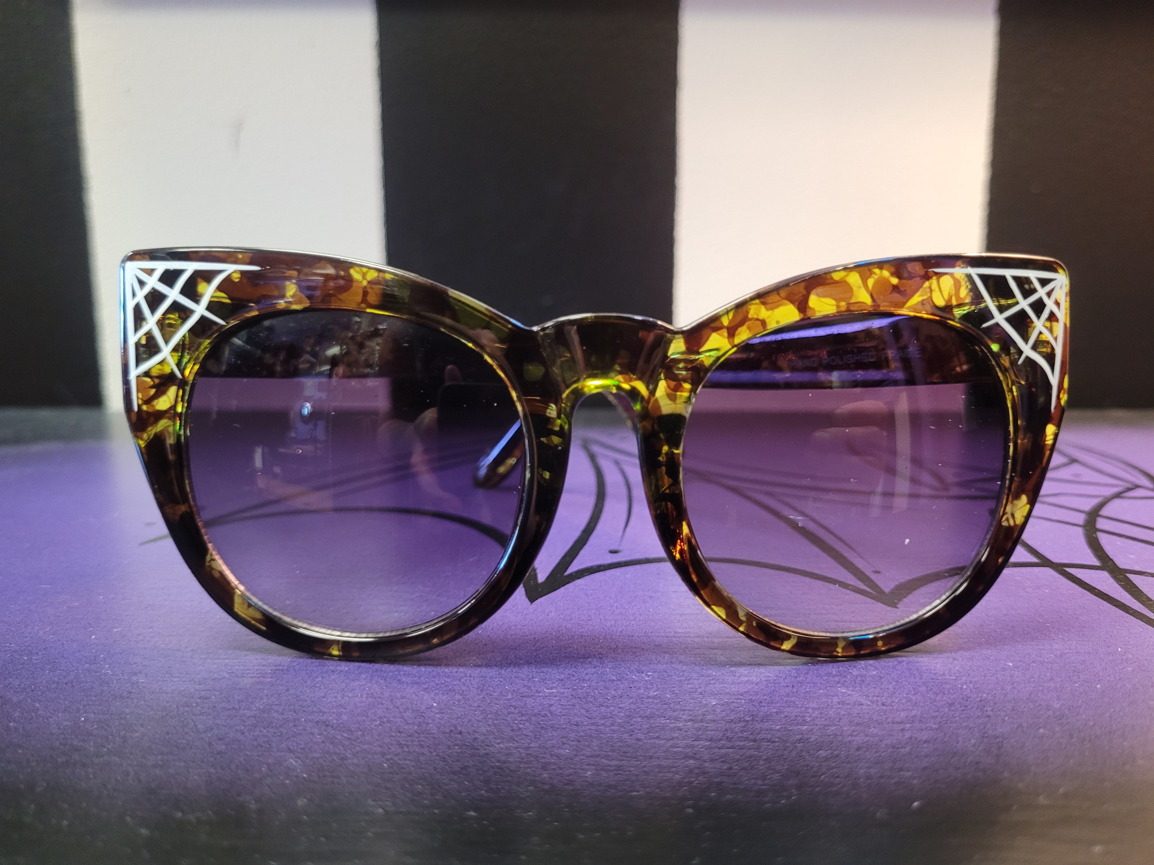 Large Webbed Shades